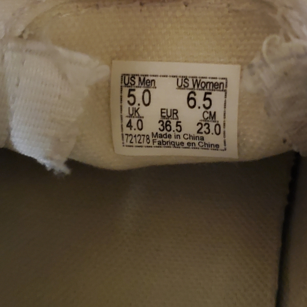 Van's Classic Rainbow Checkered Skate Shoe - Picture 10 of 10